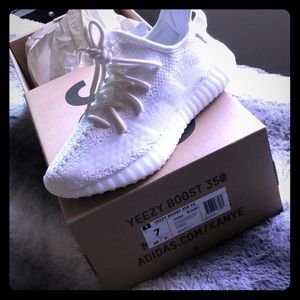 ⭐️⭐️⭐️***** SOLD**********⭐️⭐️⭐️Yeezy Boost 350 V2